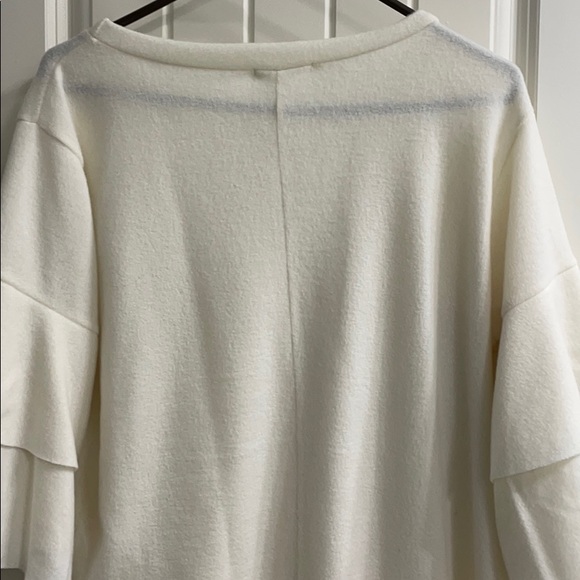 Beautiful cream sweater with flutter sleeves - Picture 3 of 4